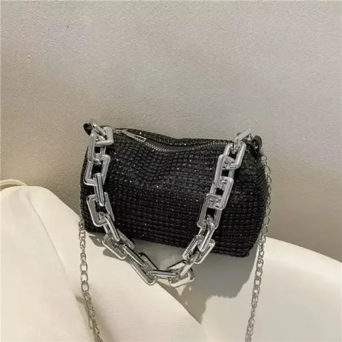 Desapego de estoque - Bolsa Feminina Prata ou Preta com Strass e Corrente Grossa - Festa /