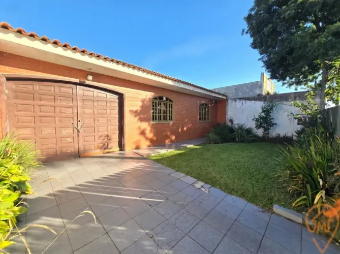 EXCELENTE OPORTUNIDADE NO ALTO BOQUEIRÃO  AMPLO TERRENO COM CASA + EDÍCULA!