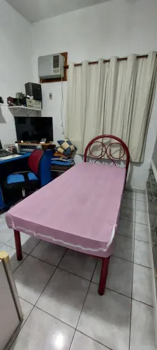 Cama solteiro tubular com colchão