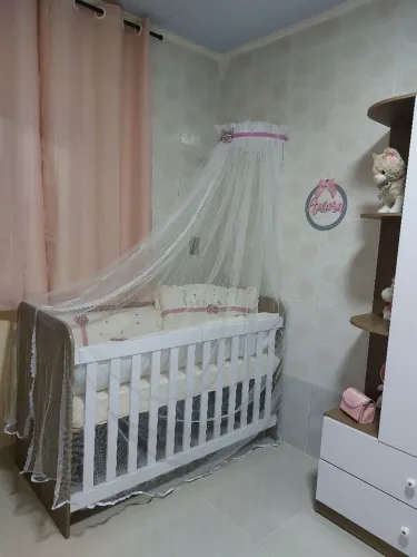 Berço que vira cama