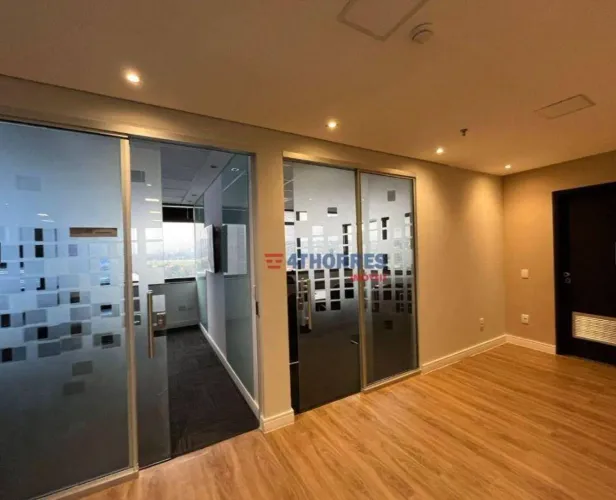 Sala comercial de 160m² disponível para locação em Pinheiros