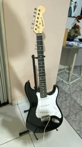 Vende-se Guitarra Queen?s