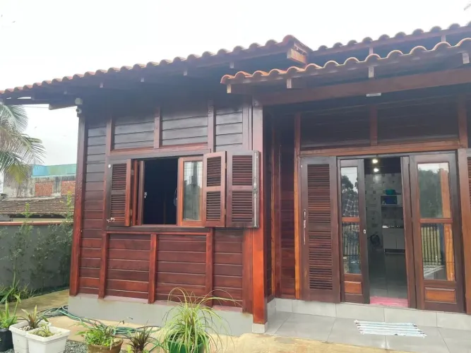 Linda casa em Itajuba a 260 metros da praia
