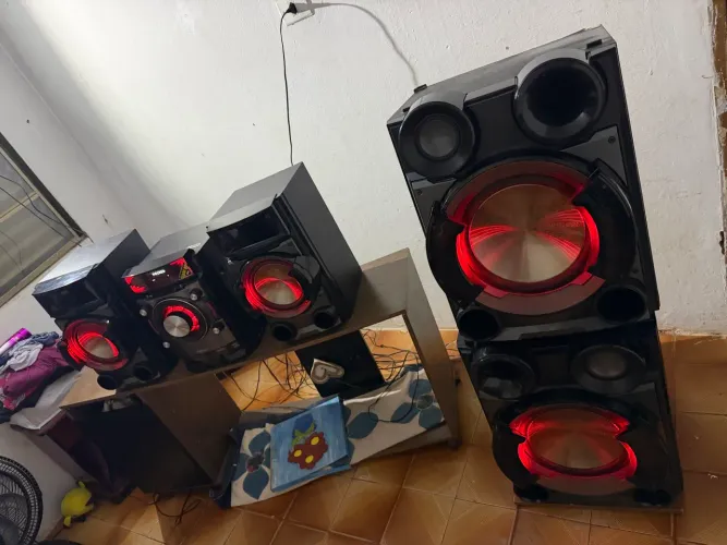 Vendo mini system LG metal bass