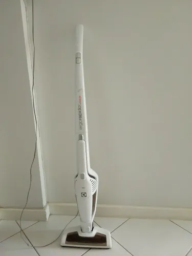 ASPIRADOR SEM FIO 2 EM 1.