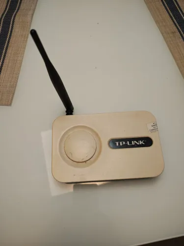 Roteador TP-Link TL-WR340G (padrão 802.11g, 54 Mbps)
