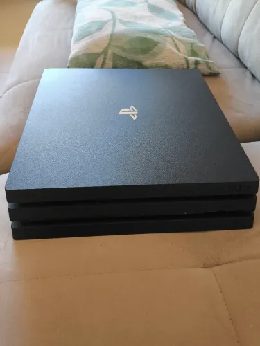 PLAYSTATION 4 PRO 1T COM 7 JOGOS, ORIGINAL