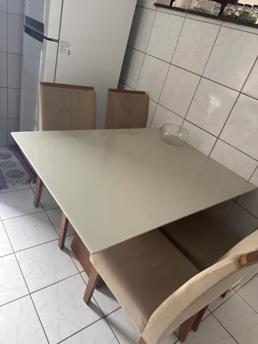 Mesa 4 cadeiras