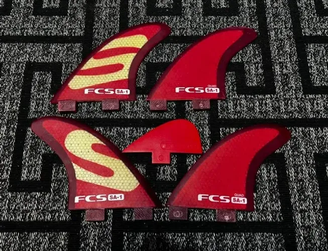 Quilhas Fcs Simon Anderson Quad + 1 central Kelly Slater Knubster Estabilizadora
