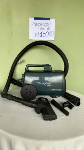 Aspirador de pó 1100w Eletrolux. Produto semi novo.