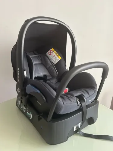 Cadeira de carro para criança 