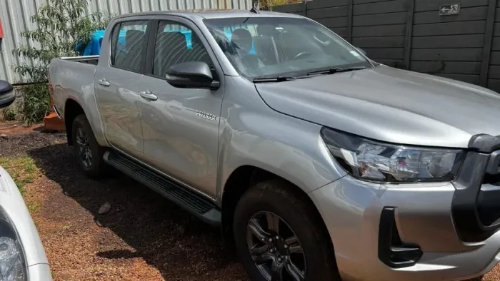 Toyota Hilux CD SR 4X4 2.8 TDI Diesel Aut. 2024