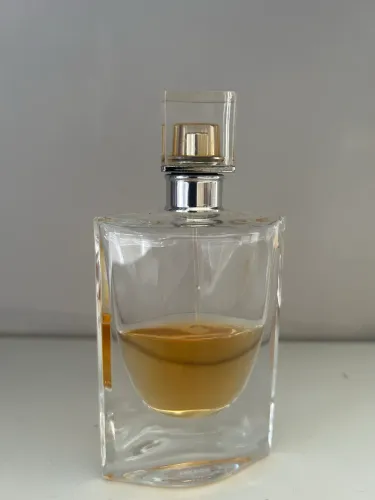Perfume la vie est belle metade