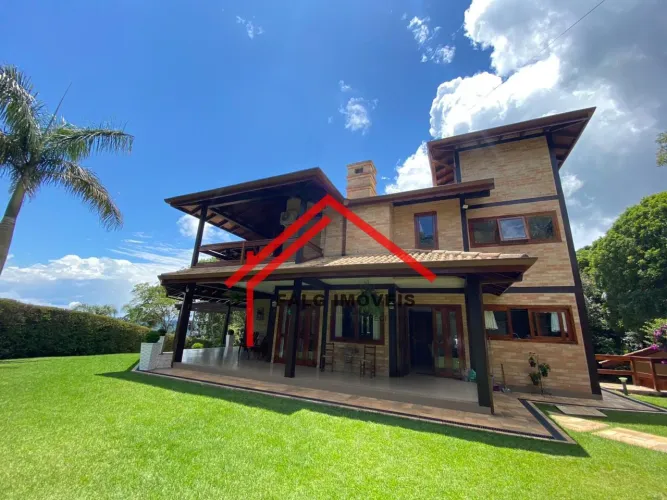 Casa à venda em Mairiporã-SP, bairro Roseira: 3 quartos, 1 suíte, 2 salas, 8 vagas de gara