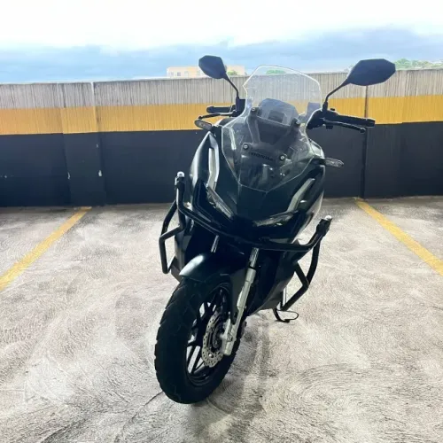 Honda ADV 2024 Verde Esmeralda - seminova