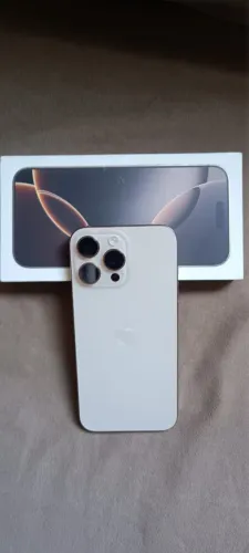 iPhone 16 Pro Max 256GB - Titânio Deserto 