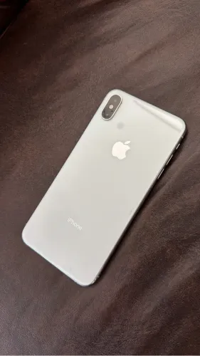 iPhone XS prata