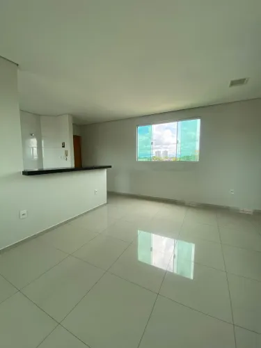 Apartamento com 2 quartos no 3° andar para Locação ao lado Aramix, bairro Jardim de Alah