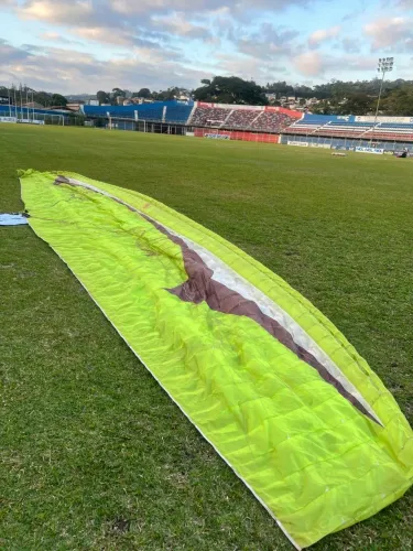 Vendo parapente Gin carrera