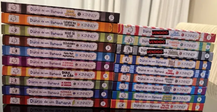 Vendo Livros Diario de um Banana - Cada R$ 37,00 - Coleção Completa R$ 510,00 - 16 livros
