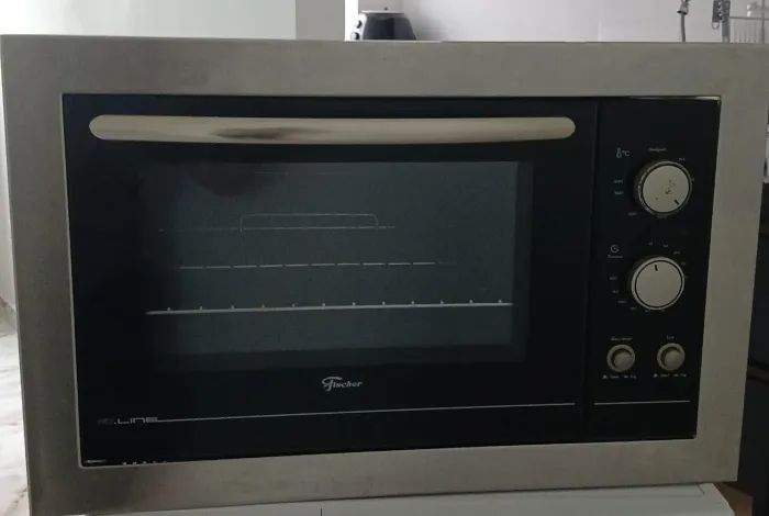 Forno embutido elétrico