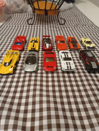 Carrinhos Hotwheels originais novos