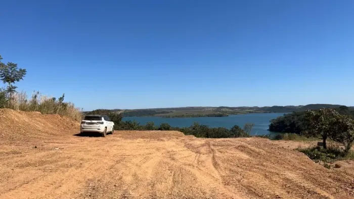 TERRENO DE 1.000M2 EXCLUSIVO COM VISTA PARA O LAGO CORUMBÁ | PRONTO PARA CONSTRUIR