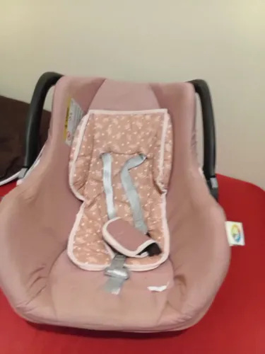Vendo bebê conforto 