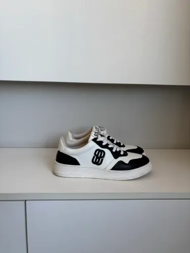 tênis schultz original preto e branco 