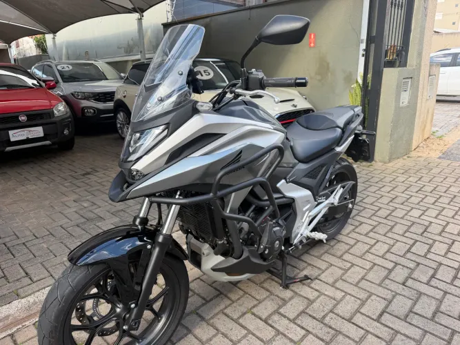 Honda NC 750x revisada na concessionária