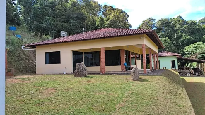 Sitio na montanha no sul de Minas 60.000m2