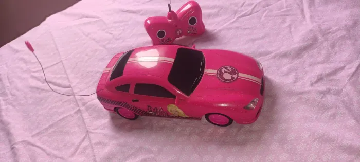 Carrinho com controle Barbie