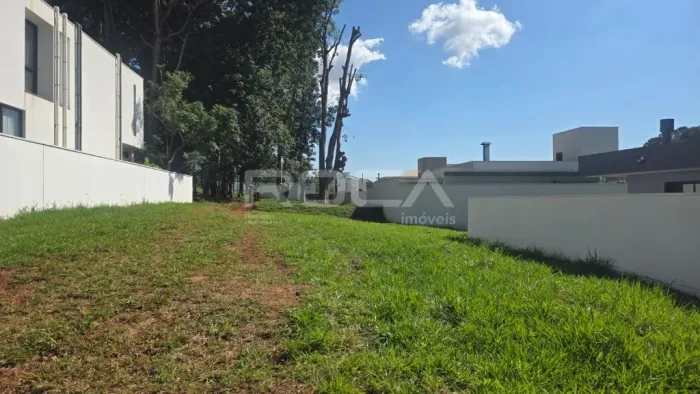 Terreno em Condomínio à Venda no Parque Faber Castell - São Carlos