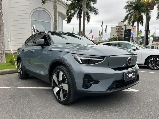 Volvo C40 Recharge Pure Eletric (elétrico) 2022