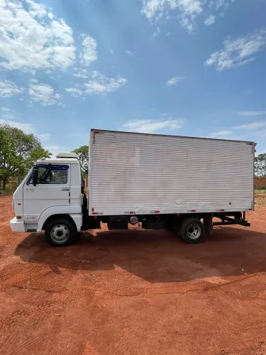Frete Caminhão Baú 
