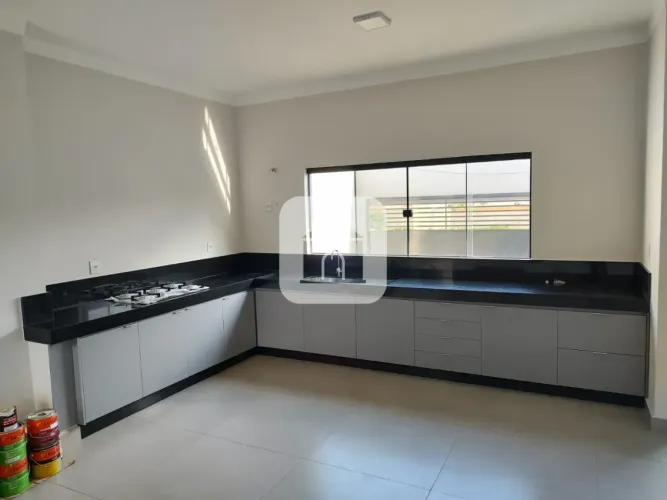 Casa para venda no bairro Jardim Holanda