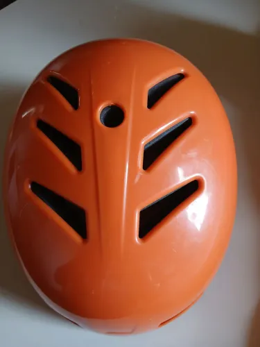 Vendo Capacete de Ciclismo e Skate