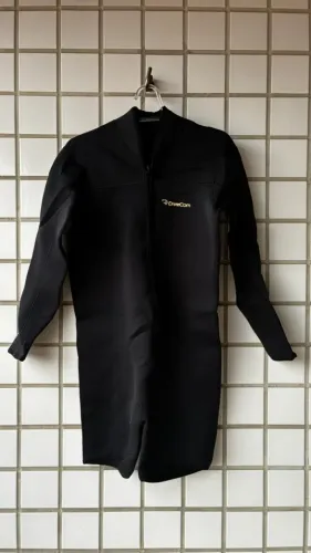 SHORT JOHN DIVECOM 3MM - NOVO - TAMANHO 6