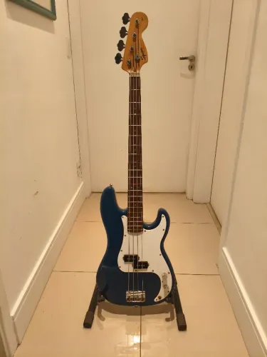 Baixo Squier by Fender P-Bass - Fabricação Yako
