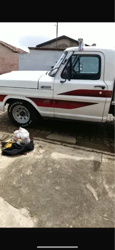 F1000