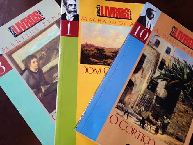 3 livros : Dom Casmurro, O Noviço, O Cortico