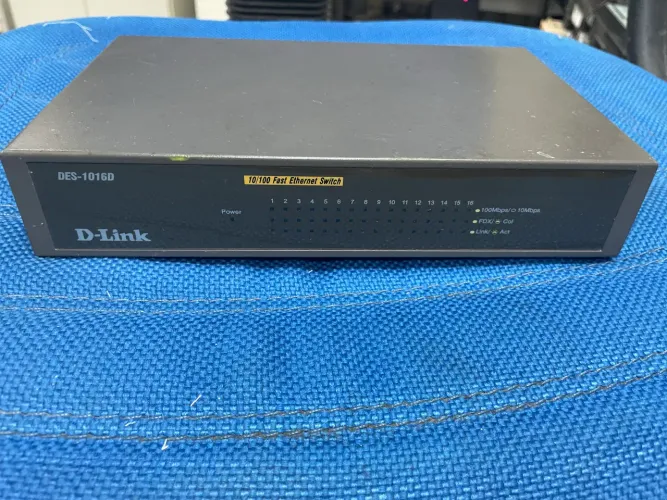 Switch D-Link 1016D 16 Portas