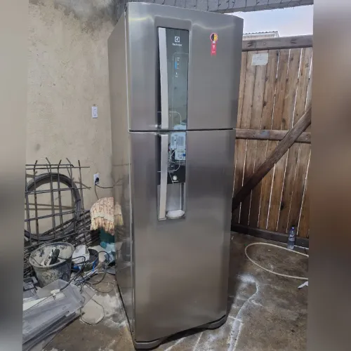 Geladeira Inox C/dispenser de água 380L-3 meses de garantia