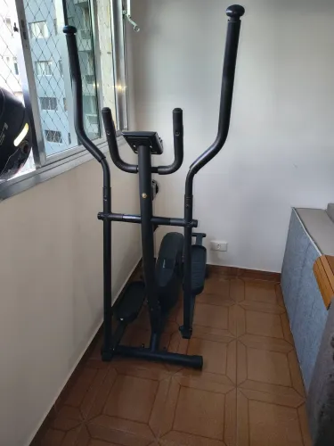 Elíptico semi novo