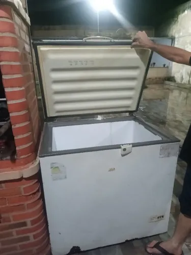 Freezer com 1 tampa