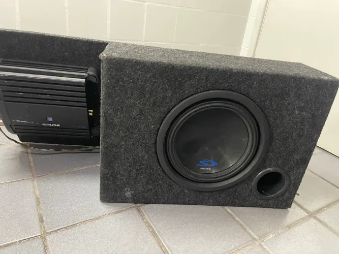 Caixa de som subwoofer