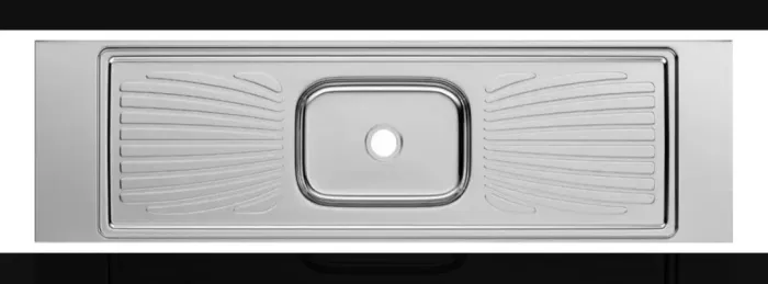 Pia inox 1,80 x 0,56 com base de concreto.