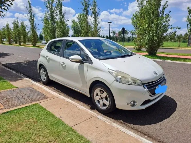 Peugeot 208 Active/active Pack 1.5 Flex 8V 5P 2014