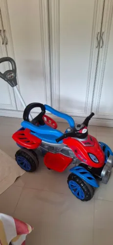 Carrinho infantil Homem Aranha