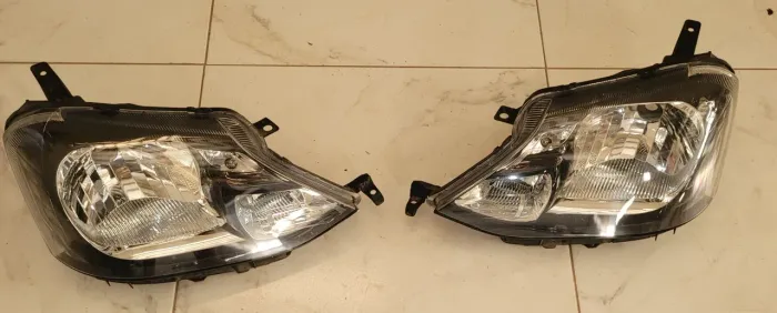 Par de farol etios mascara negra 